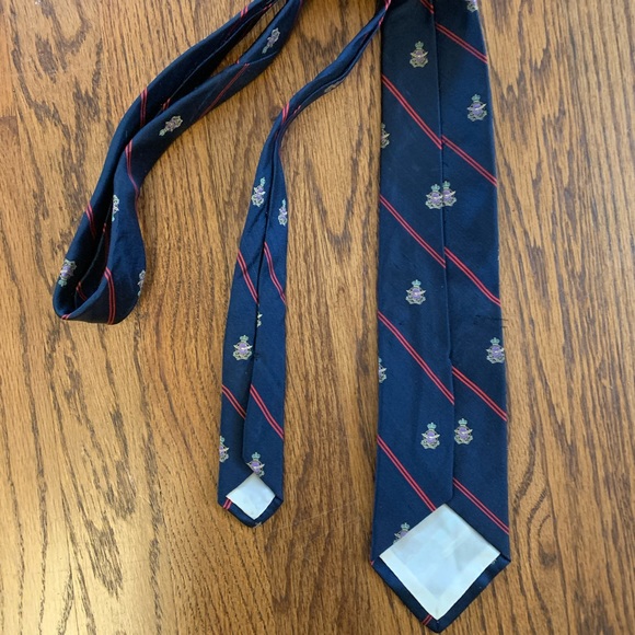 Vintage Silk Crest Stripe Navy Tie Preppy - Picture 4 of 5